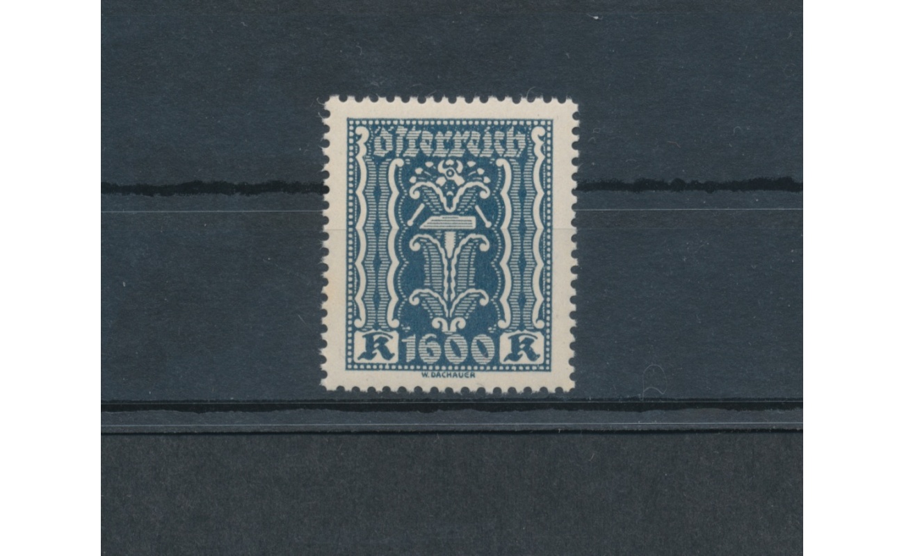 1923-24  AUSTRIA , n. 319 - 1600 Kr ardesia - Allegorie Valori Complementari dentellati 12 ½  , 1 valore - MNH**