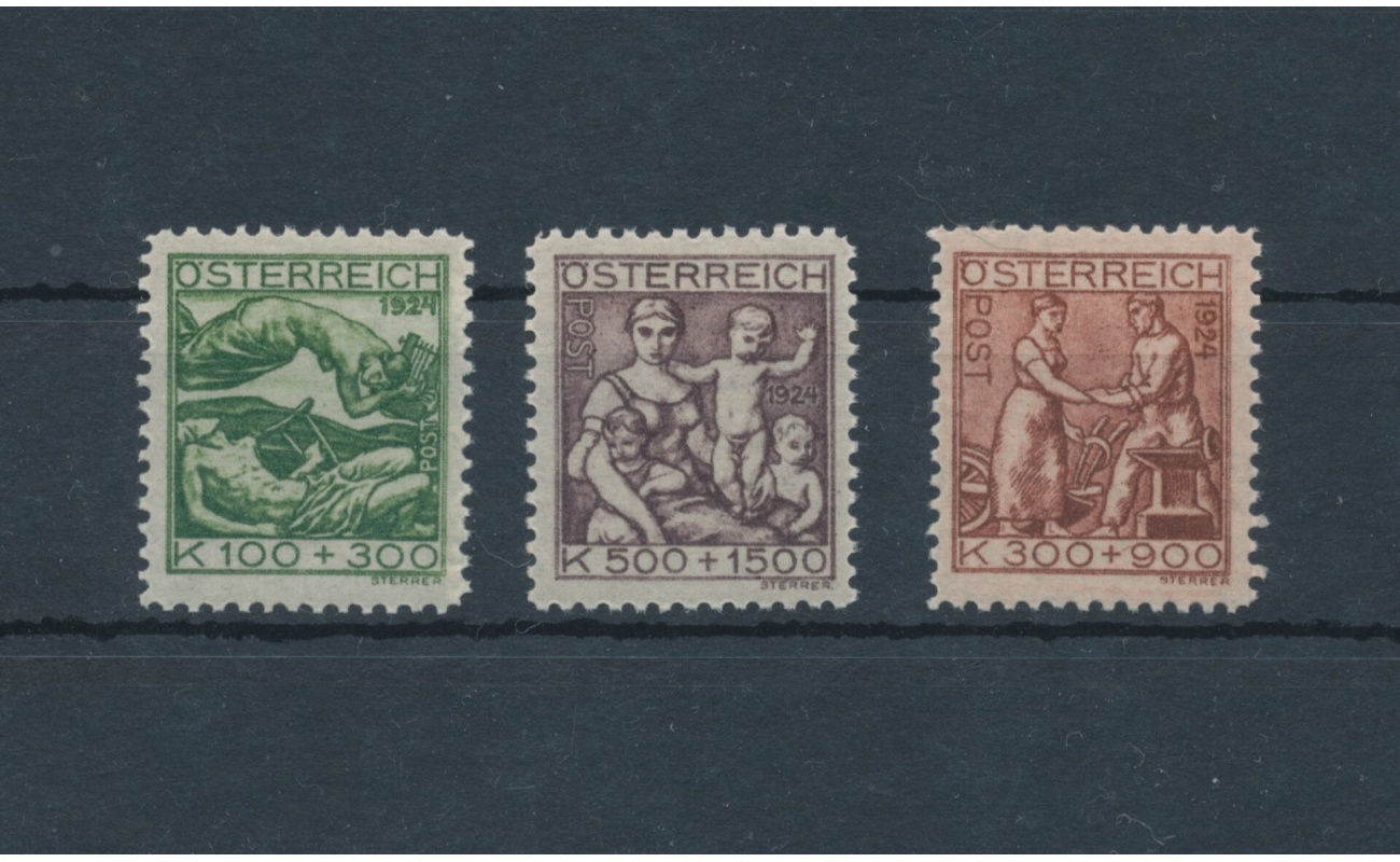 1924  AUSTRIA,  n. 326 - 327 - 328  Pro Artisti Poveri - Serie non completa -  MNH**