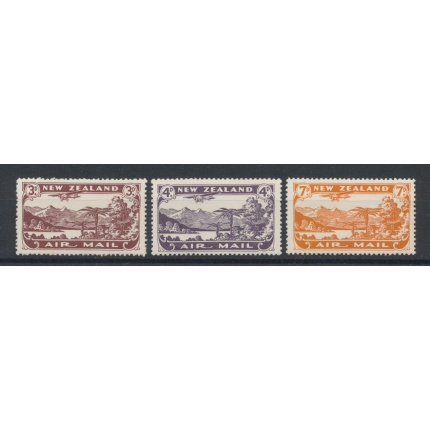 1931 NEW ZEALAND  - Stanley Gibbons n. 548-50 - Laghi e Vedute - MLH*