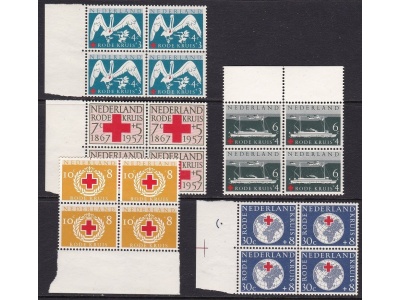 1957 OLANDA  - Croce rossa - n° 673/677  5 valori  MNH**  Blocco di quattro