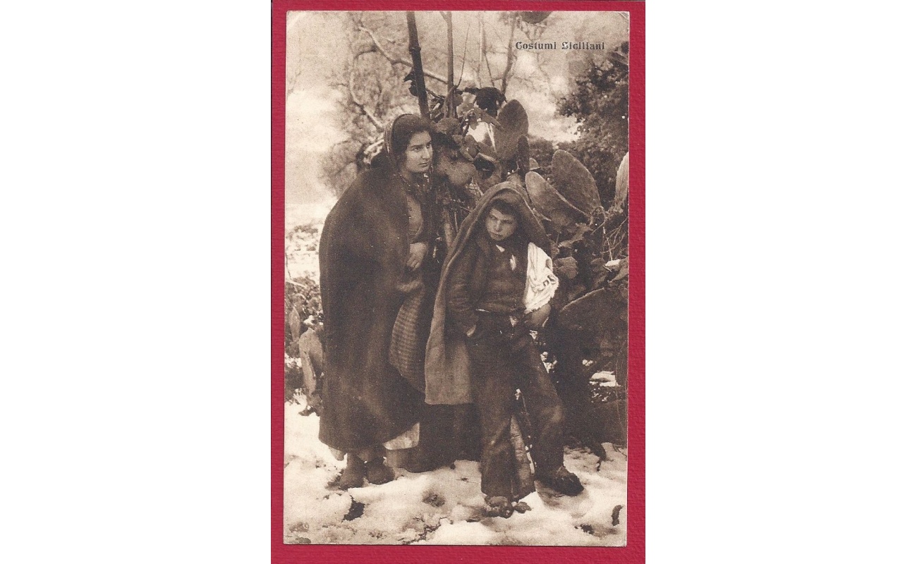 1920 Cartolina - Costumi siciliani VIAGGIATA